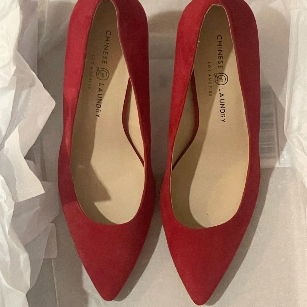 Only worn once red suede Chinese laundry pumps